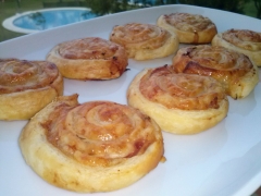 ESPIRALES DE JAMÓN Y QUESO