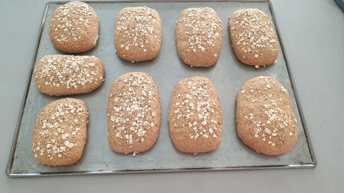 Panecillos integrales de espelta