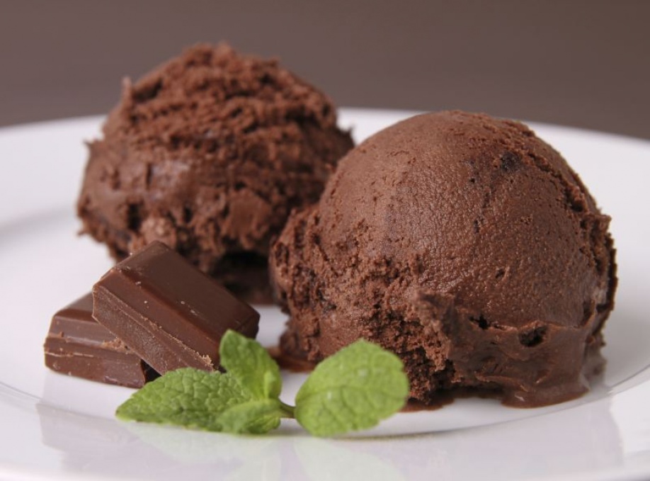 Gelat cremós de xocolata