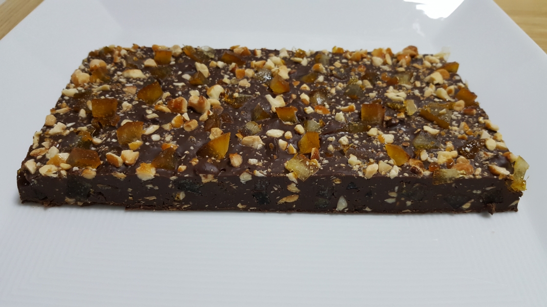 Turrón de guirlache con naranja confitada
