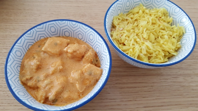 Pollo con salsa de yogur