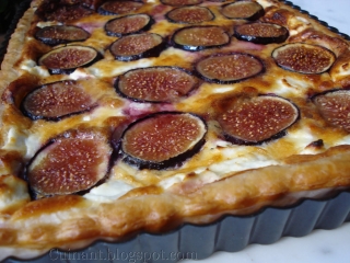 TARTA SALADA DE HIGOS CON QUESO DE CABRA