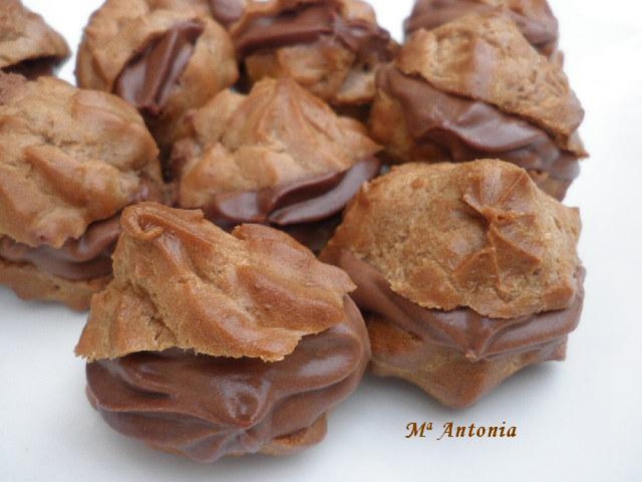 BUÑUELOS DE CHOCOLATE (PASTA CHOUX DE CHOCOLATE)