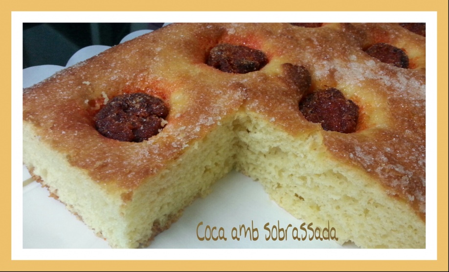 COCA TOVADA AMB SOBRASSADA