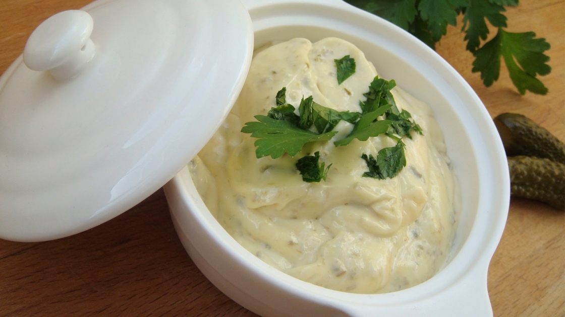 Salsa tártara para patata al horno