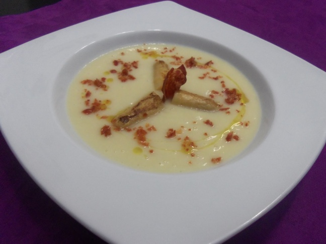 Crema de esparragos blancos