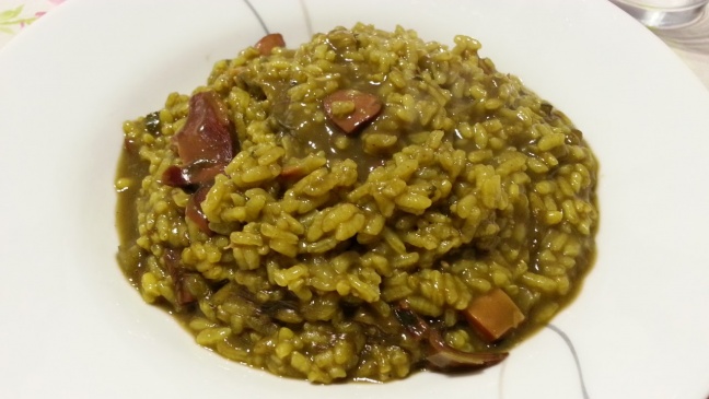 Arroz con calamares en su tinta