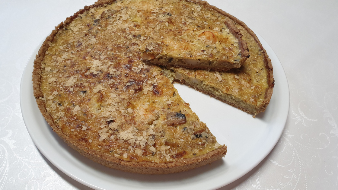 Quiche integral de puerros, gambas y champiñones