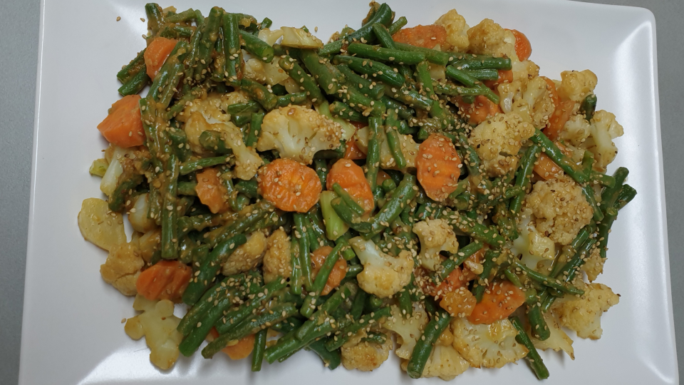 Verduras con salsa de cacahuete