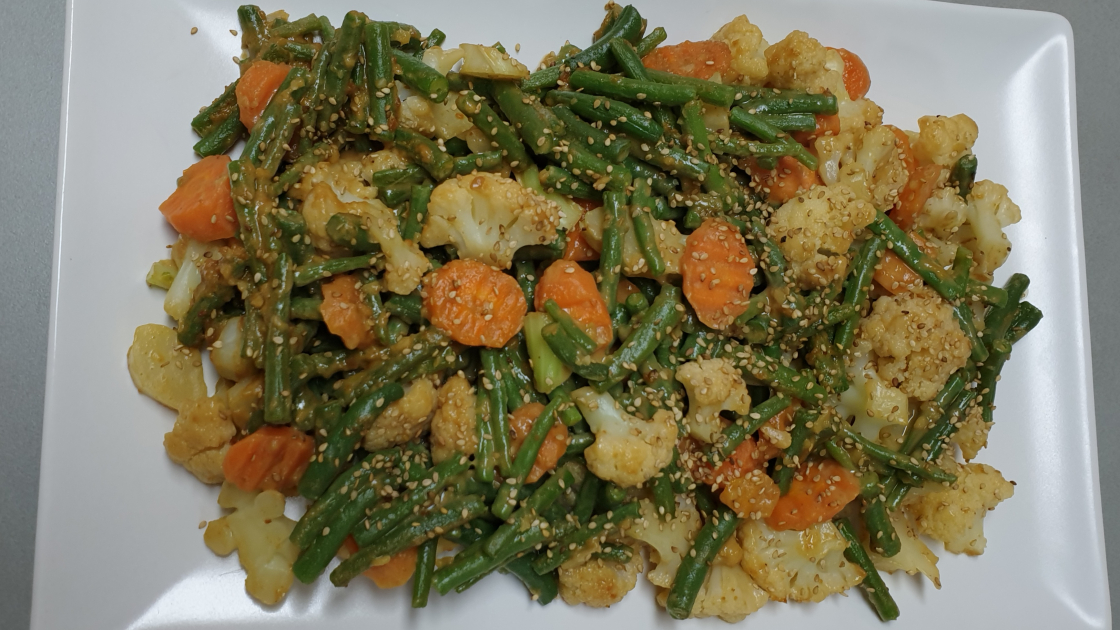 Verduras con salsa de cacahuete