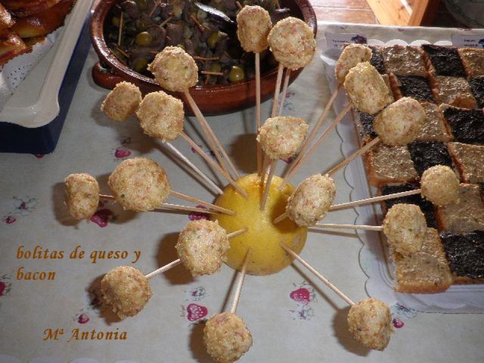 BOLITAS DE QUESO Y NUECES