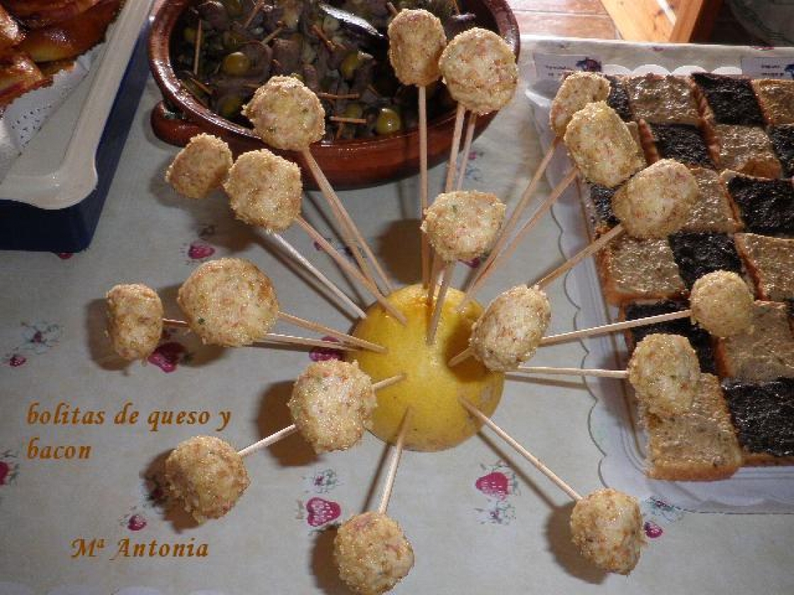 BOLITAS DE QUESO Y NUECES