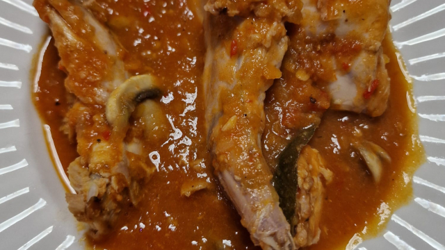 Conejo o pollo a la huertana