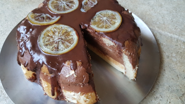 Charlote de chocolate y naranja