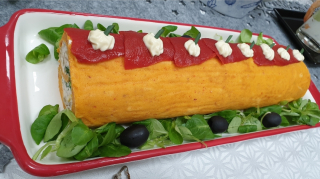 brazo de gitano de pimientos de piquillo relleno de atún