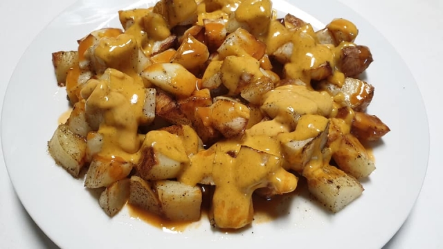 Patatas bravas