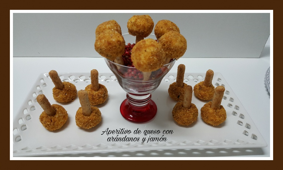 bolitas de jamón con arándanos