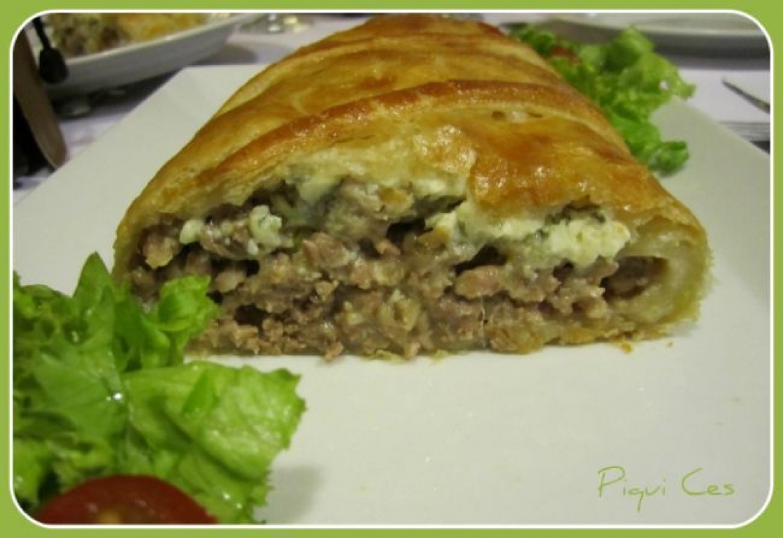 HOJALDRE DE CARNE CON QUESO AZUL (goizalde)