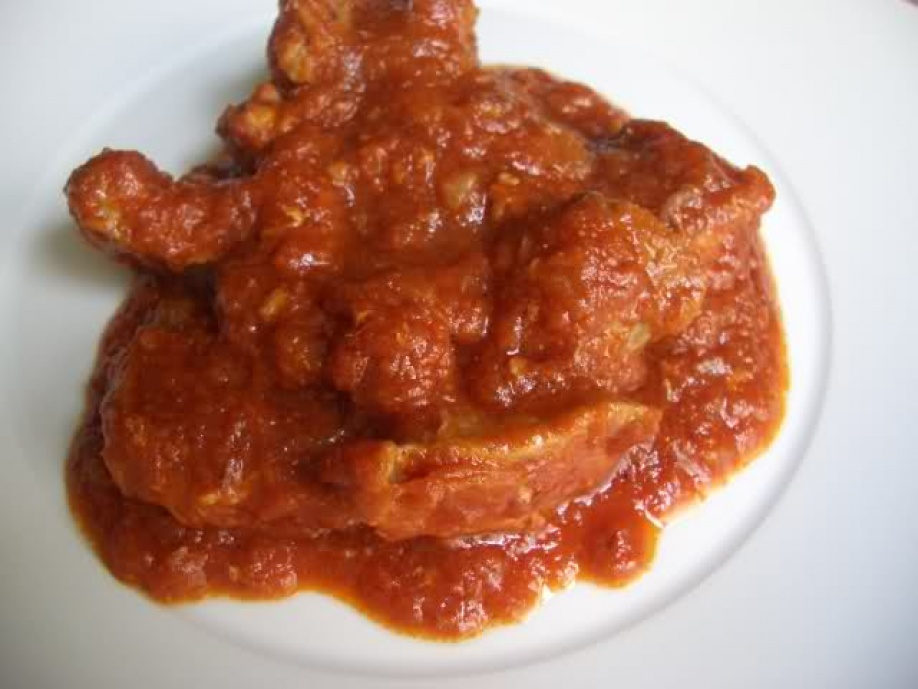 CARNE MAGRA EN SALSA DE TOMATE